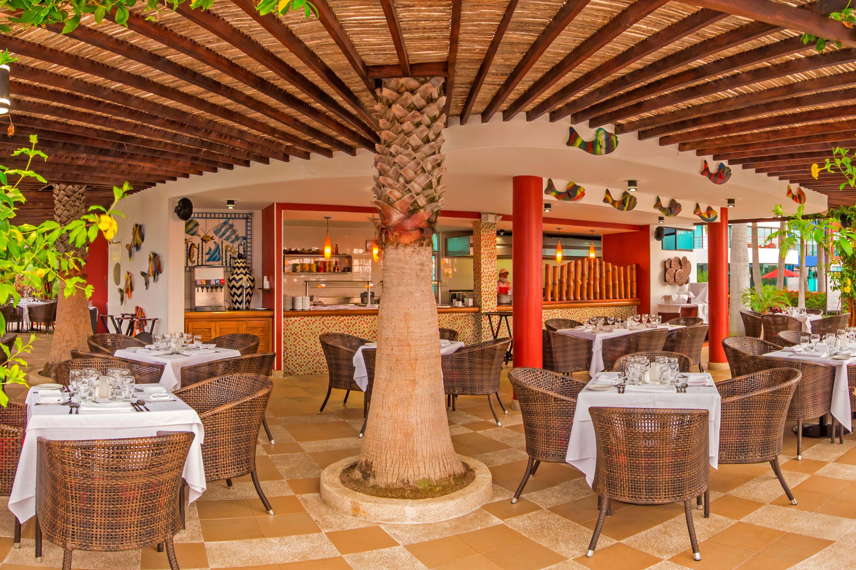 Royal Decameron Punta Centinela Ballenita